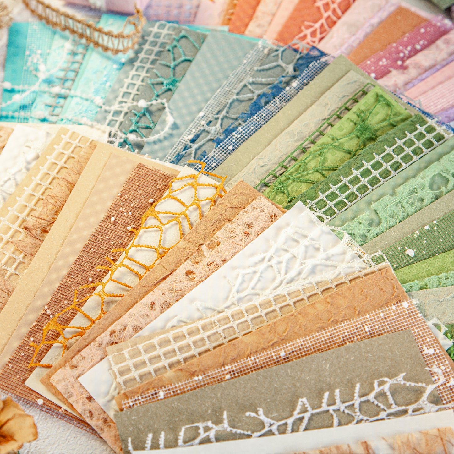 Mix Material Paper 16 PCS